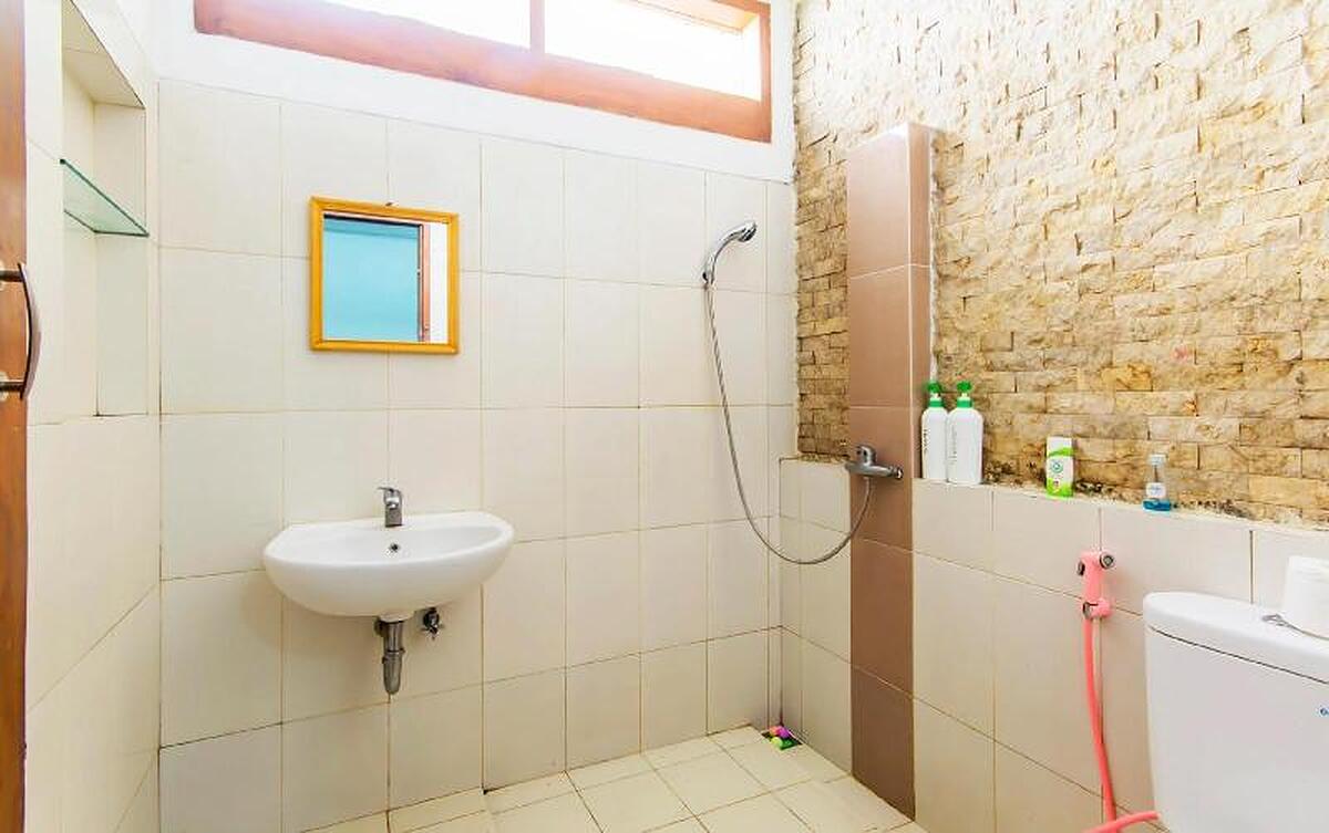 PINISI BACKPACKER HOSTEL
