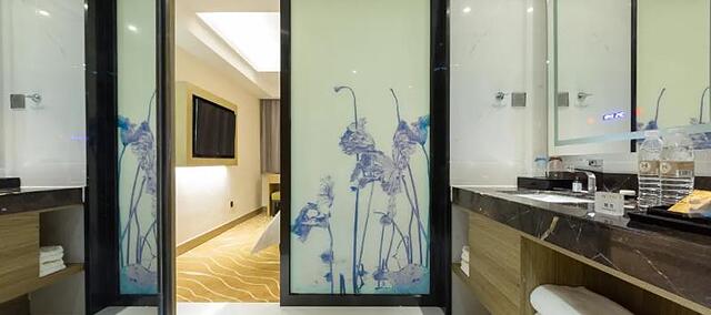 WORLD HOTEL (JINAN GAOXIN AOTI)