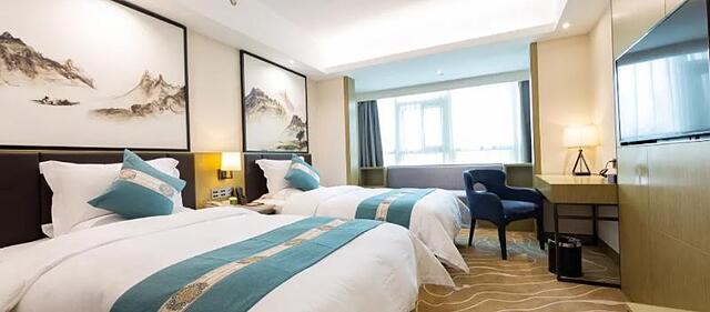WORLD HOTEL (JINAN GAOXIN AOTI)