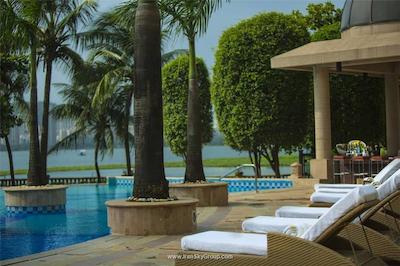 رنسانس مومبای کانونشن سنتر هتل