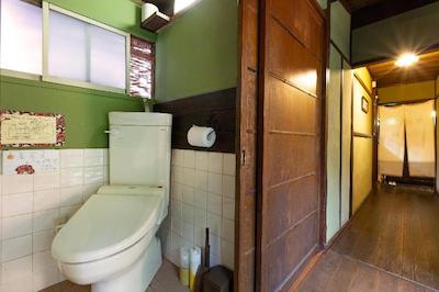 GUEST HOUSE WARAKU AN