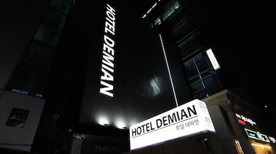Demian Hotel