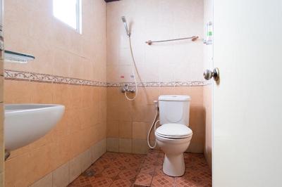 Oyo 487 Gajah Mada Hotel