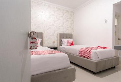 Oyo 487 Gajah Mada Hotel