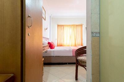 Oyo 487 Gajah Mada Hotel