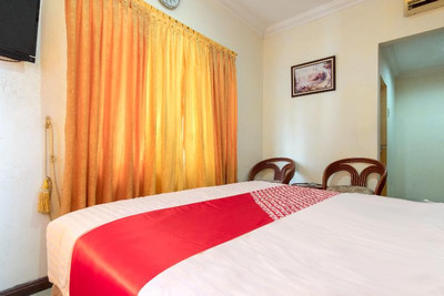 Oyo 487 Gajah Mada Hotel