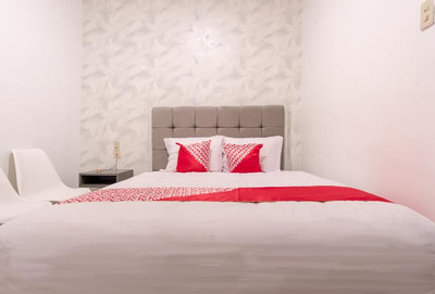 Oyo 487 Gajah Mada Hotel