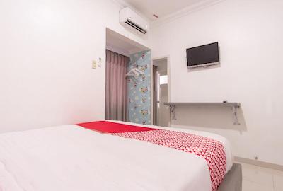 Oyo 487 Gajah Mada Hotel