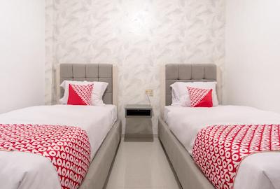 Oyo 487 Gajah Mada Hotel