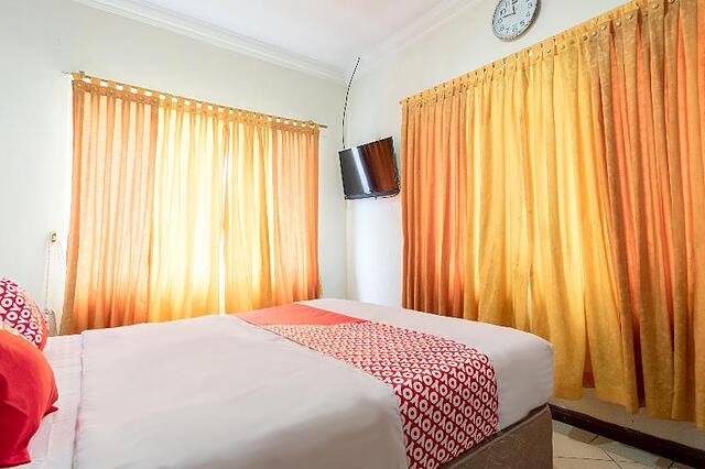 Oyo 487 Gajah Mada Hotel