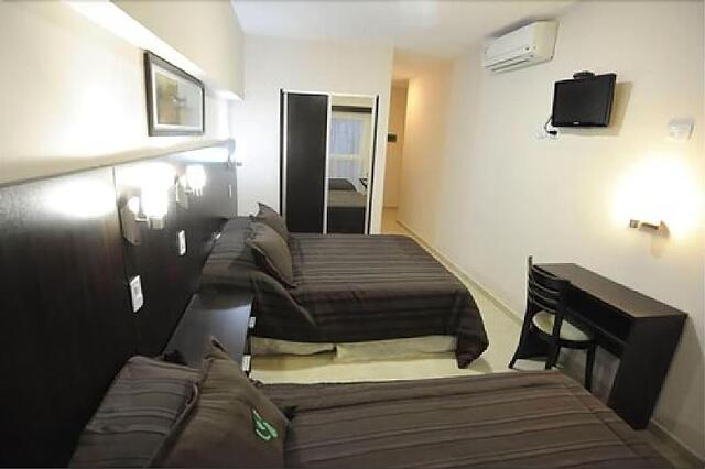 Hotel Osam