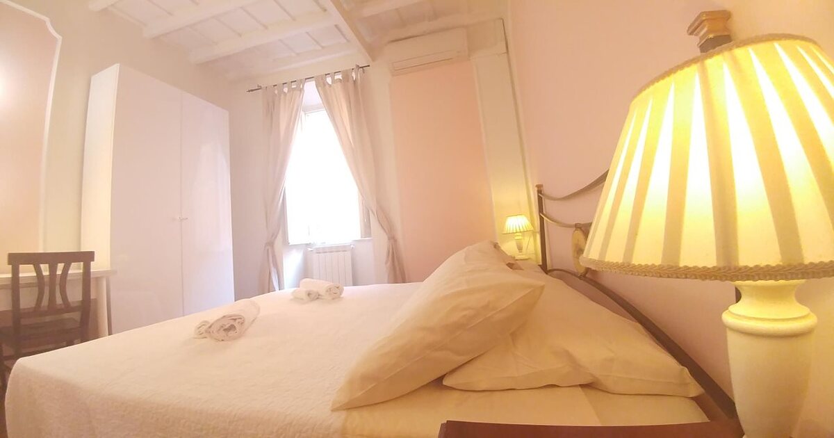 DREAMING NAVONA ROOMS