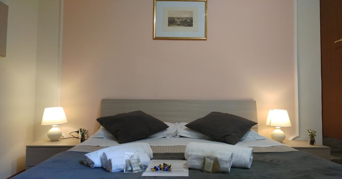 DREAMING NAVONA ROOMS