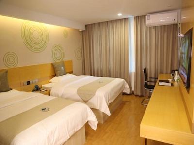 7 DAYS INN LONGNAN WU DU CENTER BRANCH