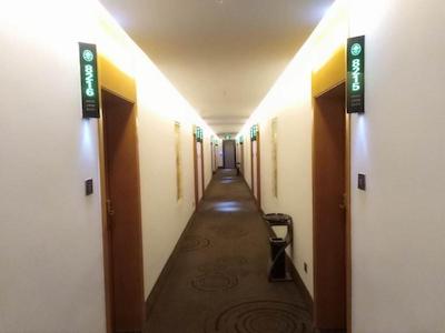 7 DAYS INN LONGNAN WU DU CENTER BRANCH