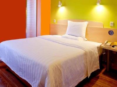 7 DAYS INN LONGNAN WU DU CENTER BRANCH