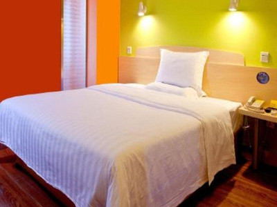7 DAYS INN LONGNAN WU DU CENTER BRANCH
