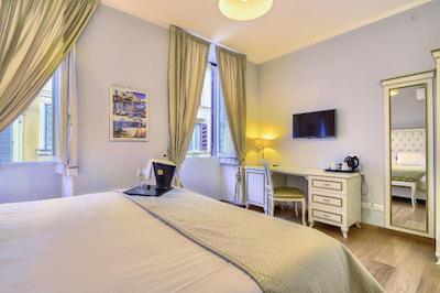 Gravina Suite Frattina