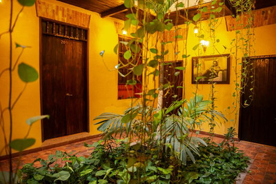 Ayenda 1312 San Nicolás Colonial