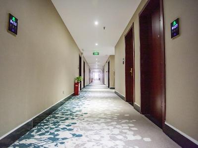 GreenTree Inn GuZhen GuYang Road Experimental