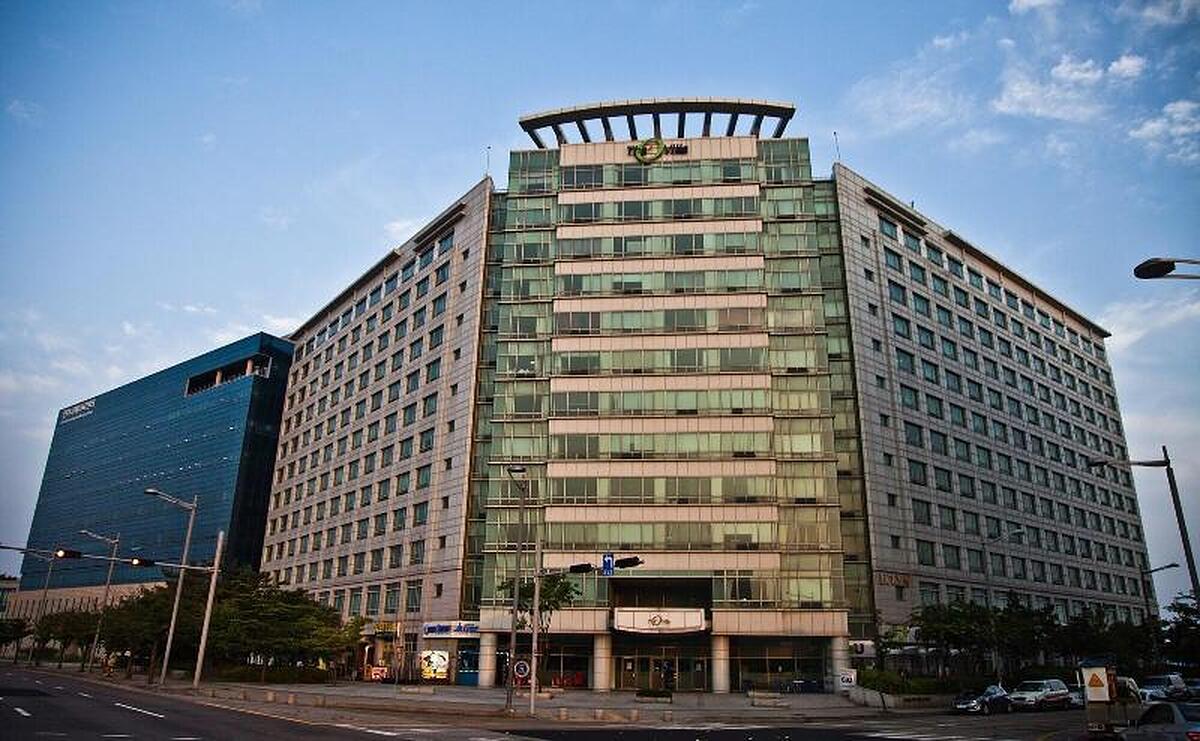 CROWN HOUSE
