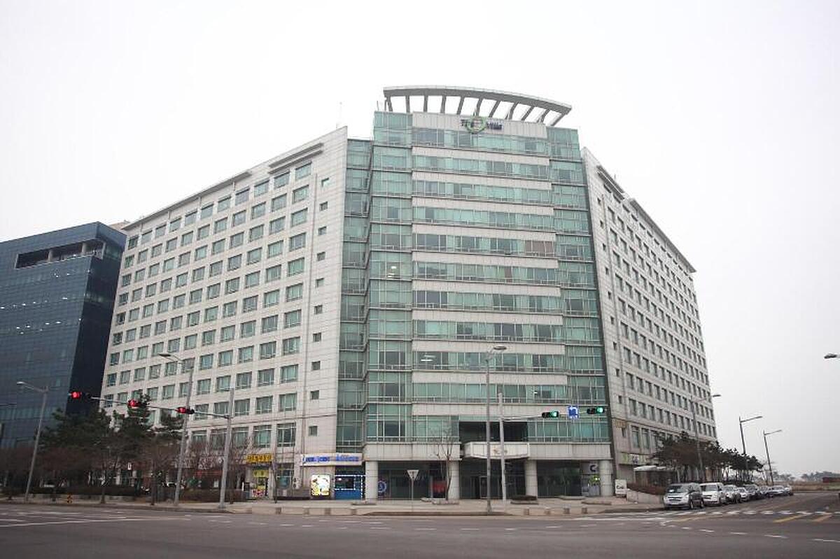CROWN HOUSE