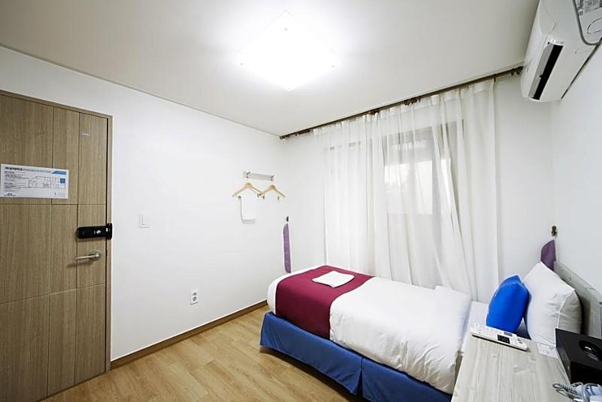 K GUESTHOUSE INCHEON AIRPORT 1