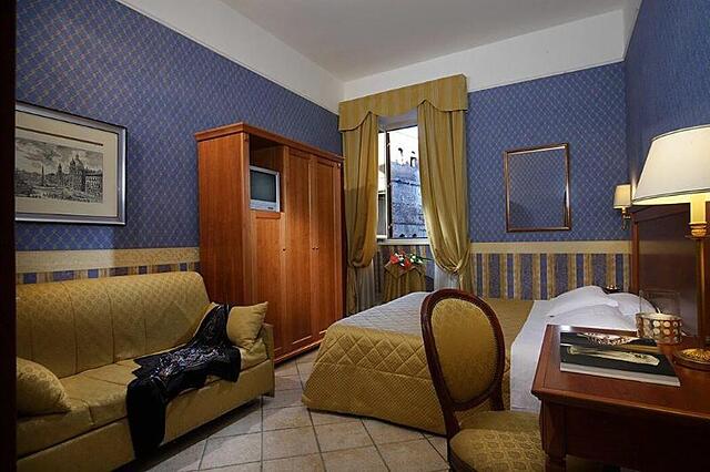 Hotel Golden