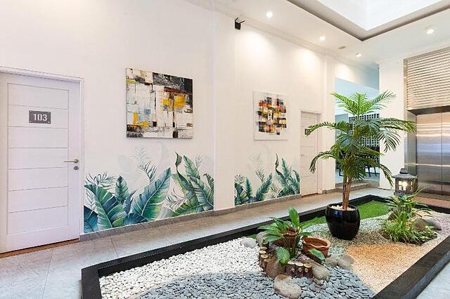 RedDoorz Premium near Centre Point Mall Medan