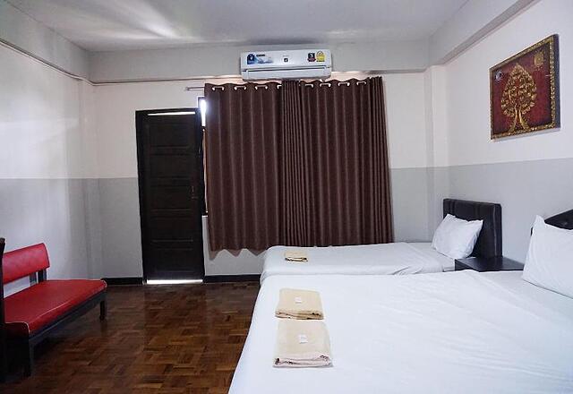 Puangpech Hotel