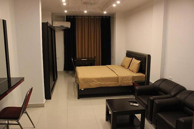 Sara Crown Hotel