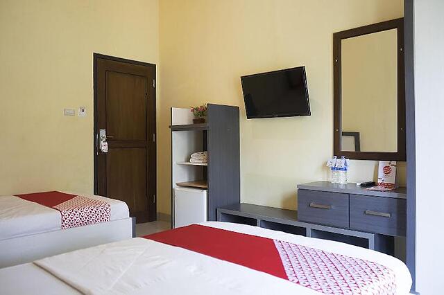 Oyo 1283 Guest House Loemajan