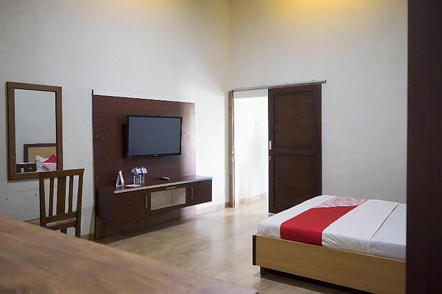 Oyo 1283 Guest House Loemajan