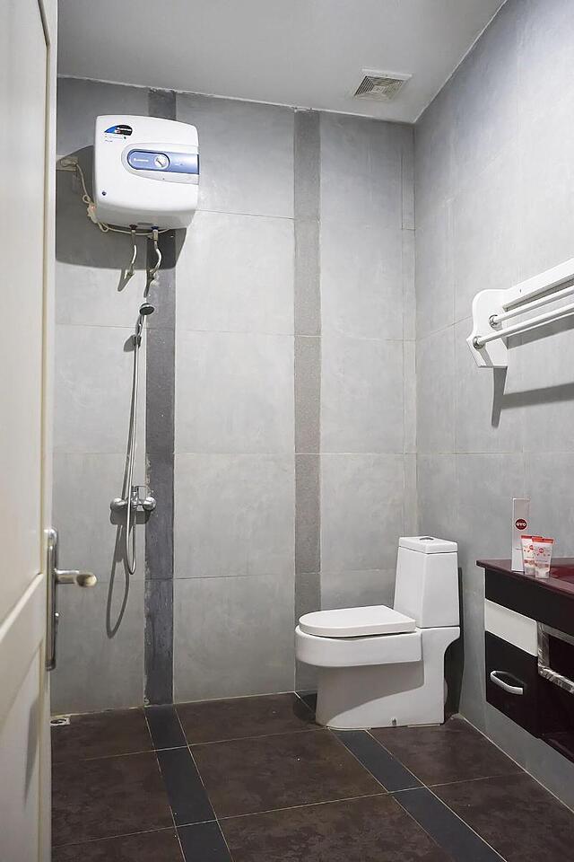 Oyo 1283 Guest House Loemajan