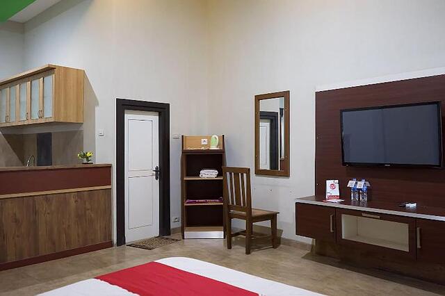 Oyo 1283 Guest House Loemajan