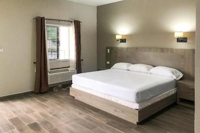 Capital O Palms Hotel