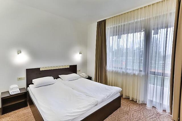 Hotel Champion