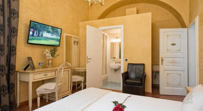 Navona Tower Relais