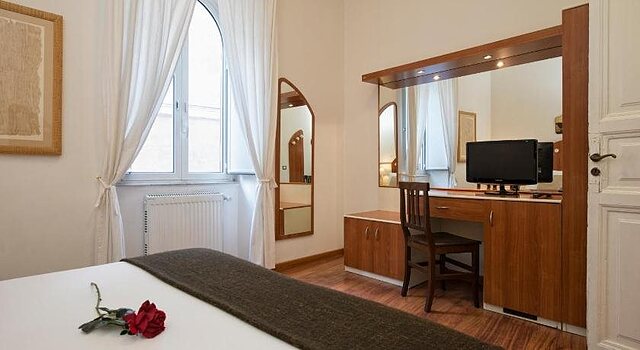 Navona Tower Relais