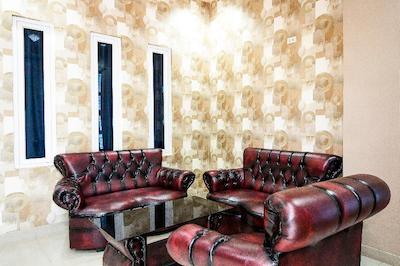 OYO 716 Iciw Iciw Exclusive Homestay