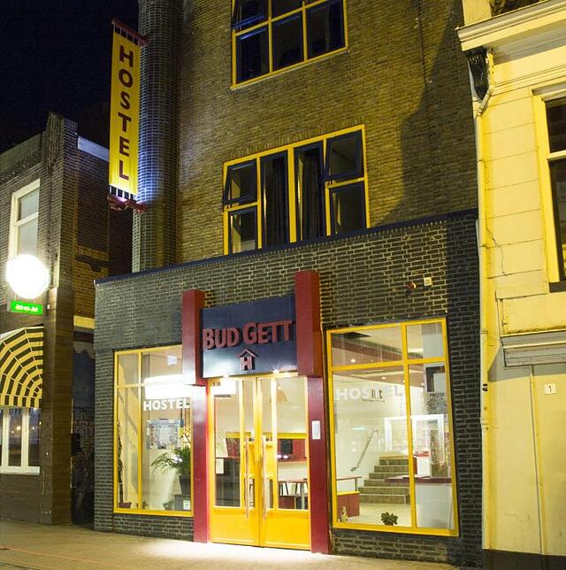 Bud Gett Hostels