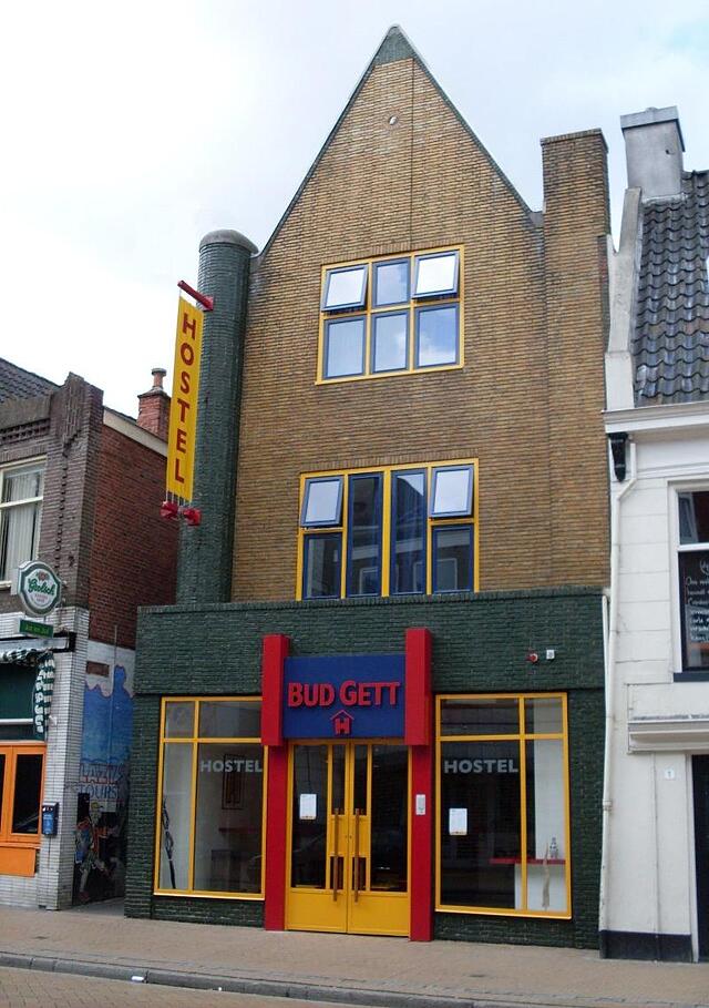 Bud Gett Hostels
