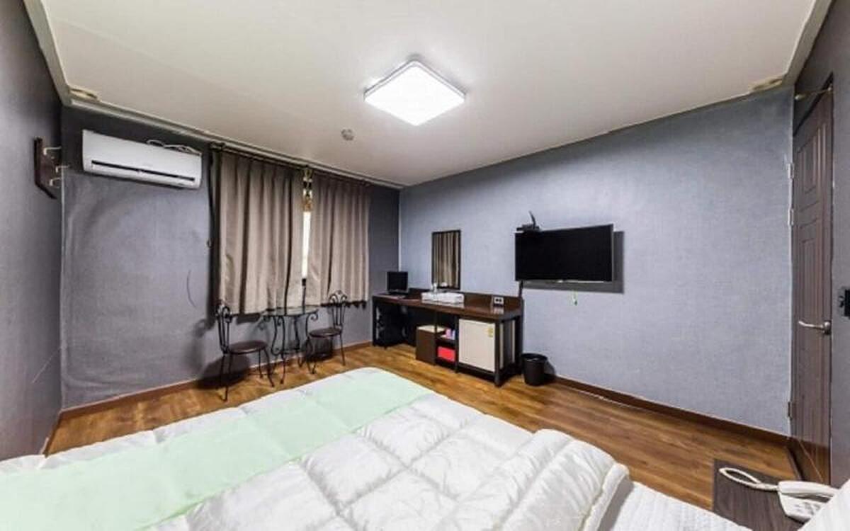 Cf Motel