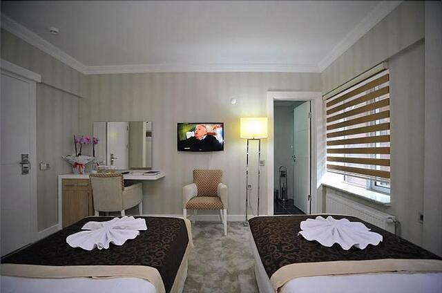 Kast Mahall Hotel