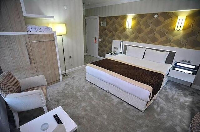Kast Mahall Hotel