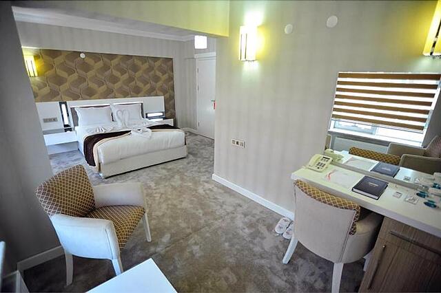 Kast Mahall Hotel