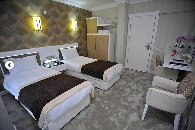 Kast Mahall Hotel