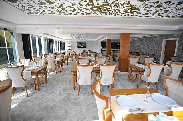 Kast Mahall Hotel