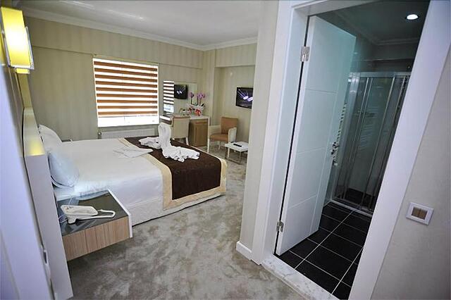 Kast Mahall Hotel