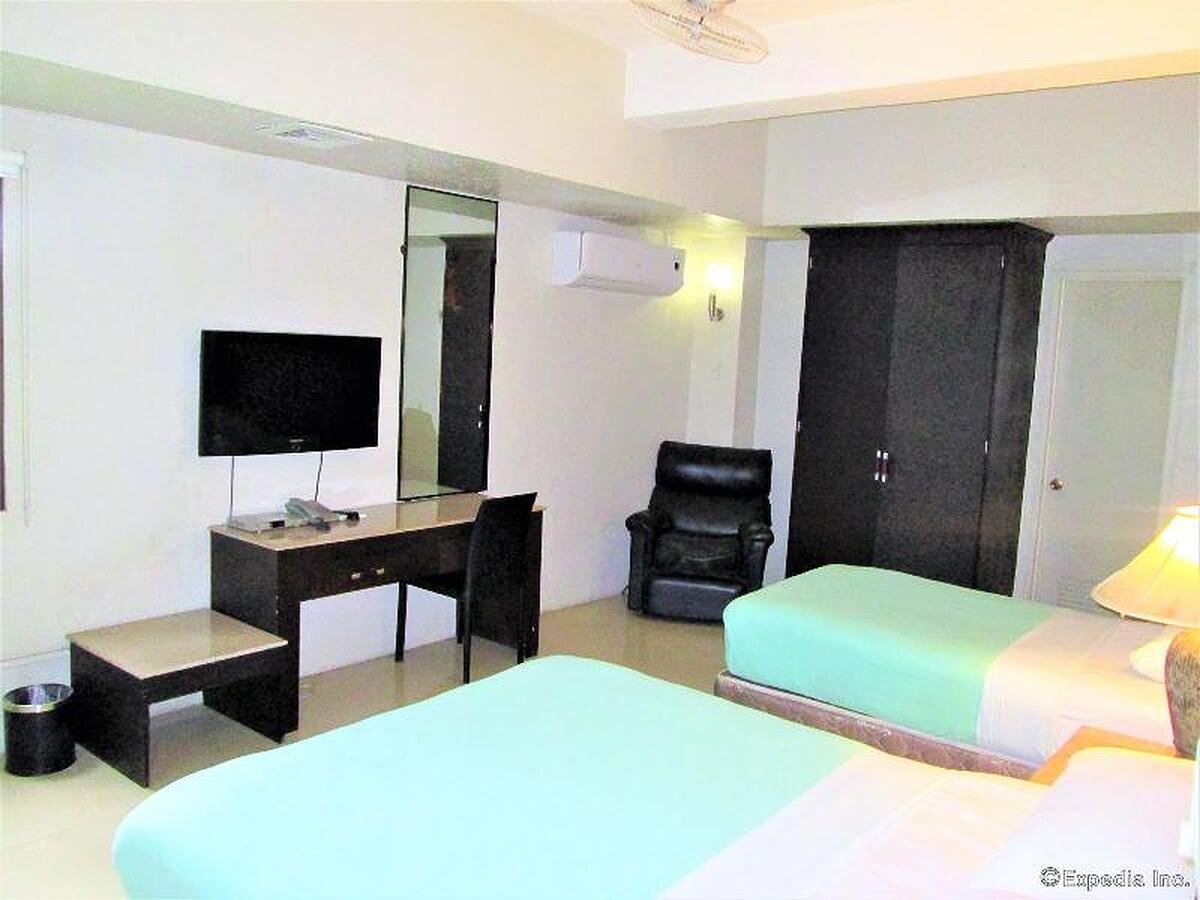Stonestown Suites